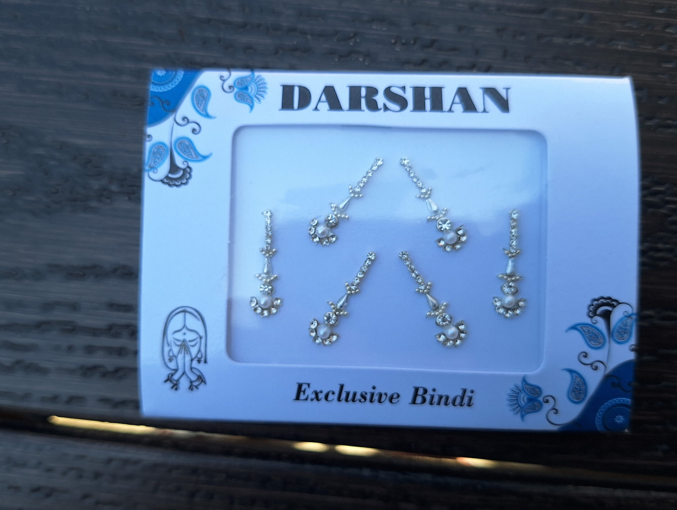Bollywood Bridal Wedding Bindi Tattoo for Women #10
